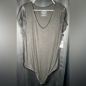 Torrid super soft black lace bodysuit size 2 (18-20)